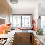 La Casa Owens - Spacious Flat With Balcony