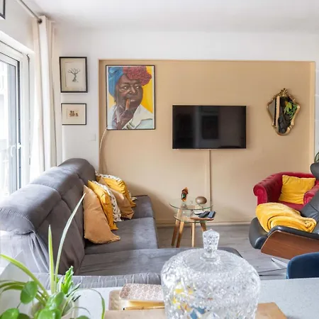 La Casa Owens - Spacious Flat With Balcony Appartamento
